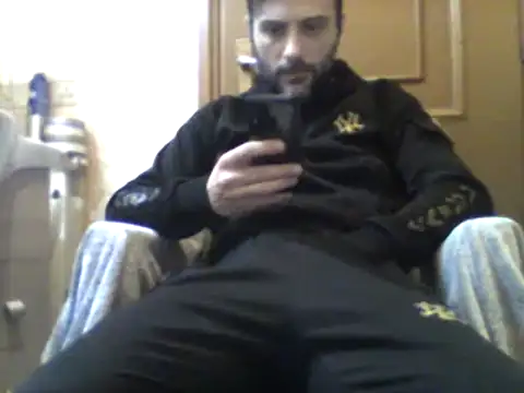 Snapshot of coppiasenzacensura chatting on 02/28/25, 07:15 coppiasenzacensura online show from 02/28/25, 07:15