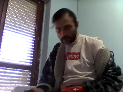 Snapshot of coppiasenzacensura chatting on 03/02/25, 02:00 coppiasenzacensura online show from 03/02/25, 02:00