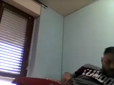 Snapshot of coppiasenzacensura chatting on 03/11/25, 03:02 coppiasenzacensura online show from 03/11/25, 03:02