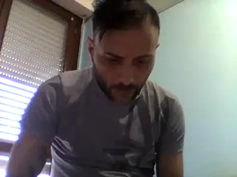 Snapshot of coppiasenzacensura chatting on 03/18/25, 03:31 coppiasenzacensura online show from 03/18/25, 03:31