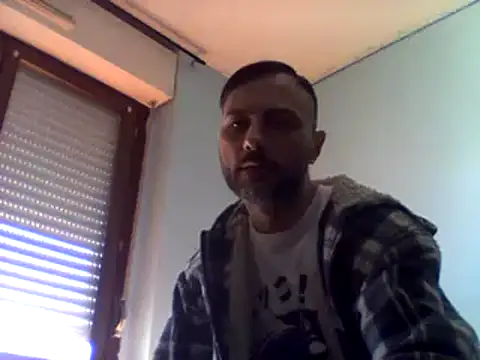 Snapshot of coppiasenzacensura chatting on 03/20/25, 08:09 coppiasenzacensura online show from 03/20/25, 08:09