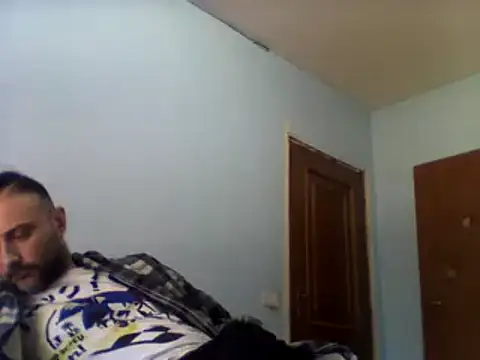 Snapshot of coppiasenzacensura chatting on 03/20/25, 12:32 coppiasenzacensura online show from 03/20/25, 12:32