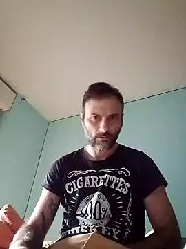 Snapshot of coppiasenzacensura chatting on 09/24/25, 09:23 coppiasenzacensura online show from 09/24/25, 09:23