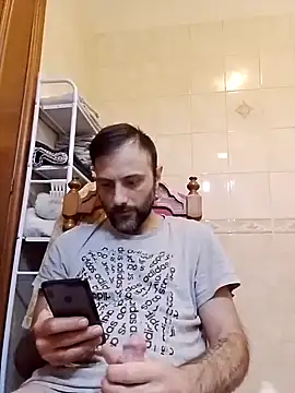 Snapshot of coppiasenzacensura chatting on 09/28/25, 04:40 coppiasenzacensura online show from 09/28/25, 04:40