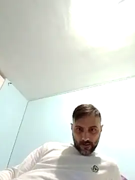 Snapshot of coppiasenzacensura chatting on 12/14/25, 05:40 coppiasenzacensura online show from 12/14/25, 05:40