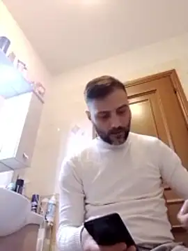 Snapshot of coppiasenzacensura chatting on 12/16/25, 05:56 coppiasenzacensura online show from 12/16/25, 05:56