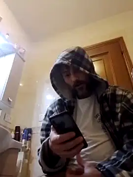 Snapshot of coppiasenzacensura chatting on 02/13/26, 02:57 coppiasenzacensura online show from 02/13/26, 02:57