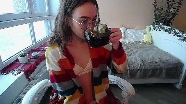 Snapshot of MissLinaDream chatting on 02/19/25, 01:50 MissLinaDream online show from 02/19/25, 01:50