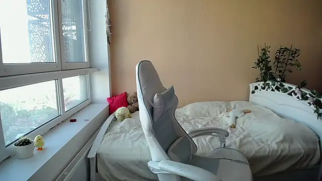 Snapshot of MissLinaDream chatting on 09/15/25, 02:06 MissLinaDream online show from 09/15/25, 02:06