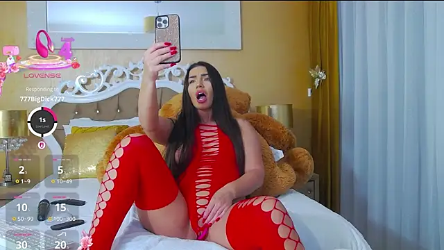 GoldenCaroline online show from 02/13/26, 05:31