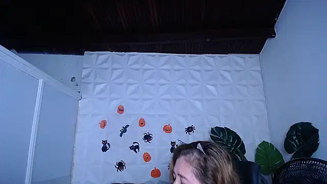 Snapshot of Valentinaa_mature chatting on 10/01/25, 08:20 Valentinaa mature online show from 10/01/25, 08:20