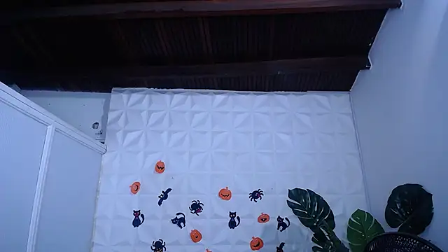 Snapshot of Valentinaa_mature chatting on 10/02/25, 09:44 Valentinaa mature online show from 10/02/25, 09:44