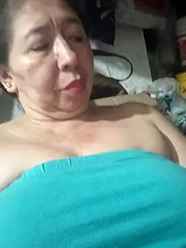 Snapshot of Valentinaa_mature chatting on 11/17/25, 09:48 Valentinaa mature online show from 11/17/25, 09:48