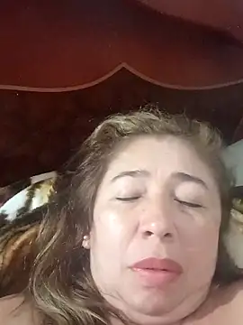 Snapshot of Valentinaa_mature chatting on 12/15/25, 05:23 Valentinaa mature online show from 12/15/25, 05:23