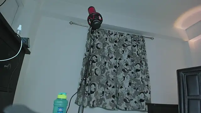 eileen pinkman online show from 10/25/25, 10:15