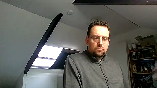 Snapshot of rdewaard81 chatting on 10/08/25, 07:39 rdewaard81 online show from 10/08/25, 07:39