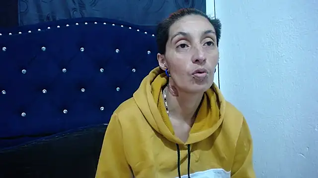 anyu1306 online show from 12/24/24, 11:28