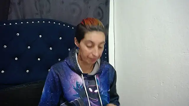 anyu1306 online show from 01/17/25, 12:31