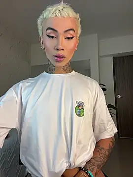 Miss sagitario online show from 04/15/26, 11:50