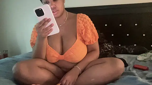 creamdreammmm online show from 11/26/25, 09:38