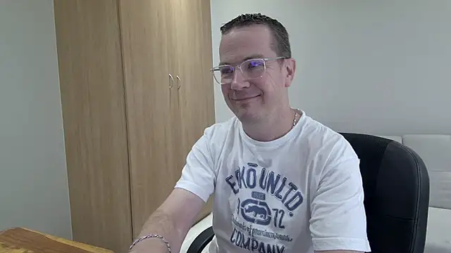 BrettJ81 online show from 03/13/26, 02:23