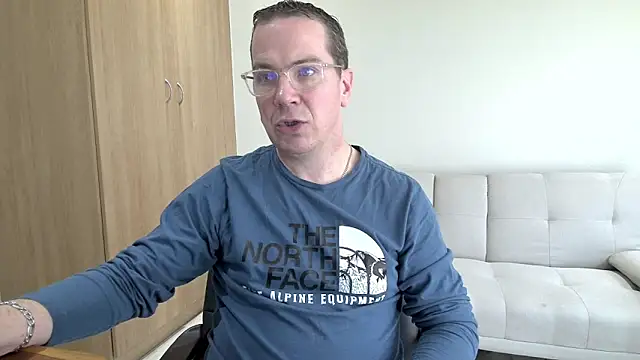 Snapshot of BrettJ81 chatting on 05/24/26, 01:49 BrettJ81 online show from 05/24/26, 01:49