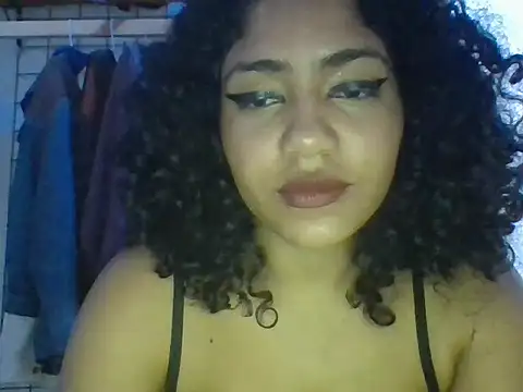 Snapshot of savanahottie chatting on 11/23/25, 12:49 savanahottie online show from 11/23/25, 12:49