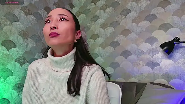 1reisatumi  online show from 10/26/25, 01:28