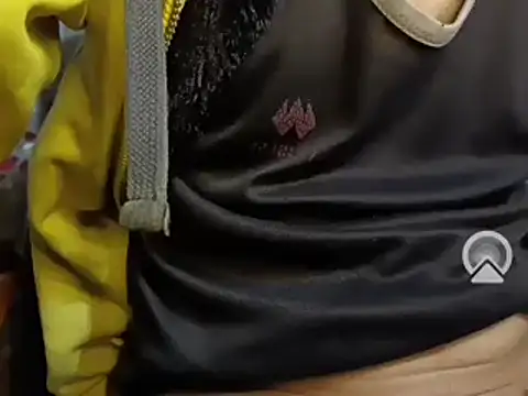 Snapshot of BrownBoy69666 chatting on 12/17/24, 10:54 BrownBoy69666 online show from 12/17/24, 10:54