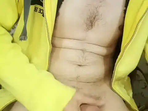 Snapshot of BrownBoy69666 chatting on 02/10/25, 06:53 BrownBoy69666 online show from 02/10/25, 06:53