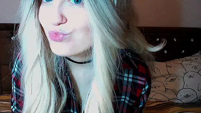 Snapshot of Sara4uu chatting on 11/30/25, 02:21 Sara4uu online show from 11/30/25, 02:21