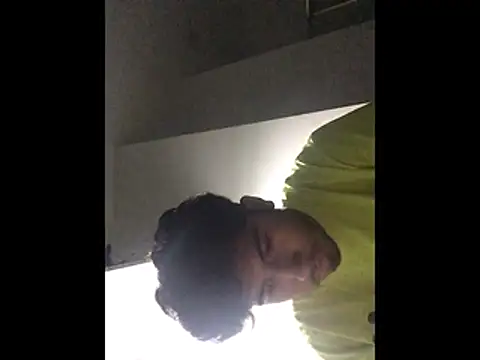 Snapshot of Mangopitudo chatting on 10/19/25, 09:32 Mangopitudo online show from 10/19/25, 09:32