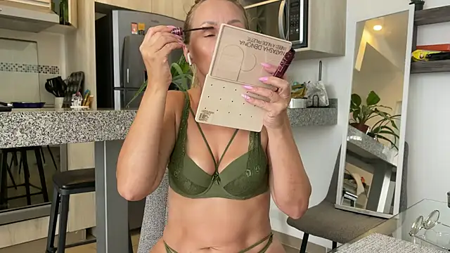 mommy nadin online show from 01/09/25, 08:44