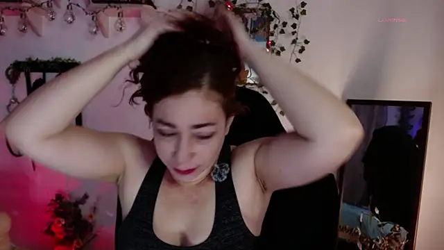 Snapshot of Eve_Blue77 chatting on 05/17/26, 11:23 Eve Blue77 online show from 05/17/26, 11:23
