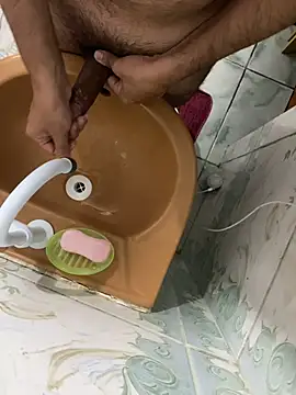 Snapshot of gui6789b chatting on 11/08/25, 02:34 gui6789b online show from 11/08/25, 02:34