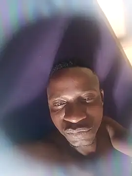 Snapshot of pesaonge chatting on 10/04/25, 02:15 pesaonge online show from 10/04/25, 02:15