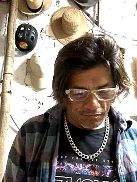 Snapshot of kvr27 chatting on 10/01/25, 12:05 kvr27 online show from 10/01/25, 12:05