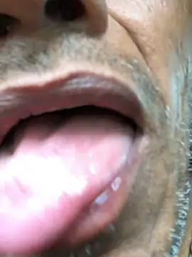 Snapshot of kvr27 chatting on 10/02/25, 01:40 kvr27 online show from 10/02/25, 01:40