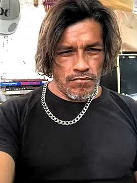 Snapshot of kvr27 chatting on 10/11/25, 02:04 kvr27 online show from 10/11/25, 02:04