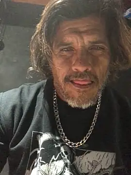 Snapshot of kvr27 chatting on 10/24/25, 01:46 kvr27 online show from 10/24/25, 01:46