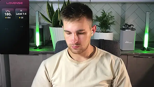 Sweeet  boy online show from 01/31/25, 06:24