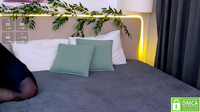 Snapshot of AmaliaBell chatting on 11/04/25, 01:10 AmaliaBell online show from 11/04/25, 01:10