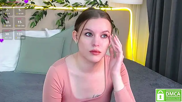 Snapshot of AmaliaBell chatting on 11/11/25, 01:11 AmaliaBell online show from 11/11/25, 01:11