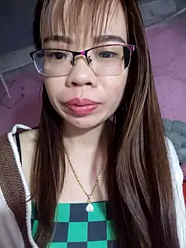 Snapshot of __Mai-love19__ chatting on 03/20/25, 11:23 Mai-love19 online show from 03/20/25, 11:23