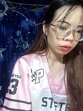 Snapshot of __Mai-love19__ chatting on 10/31/25, 10:44 Mai-love19 online show from 10/31/25, 10:44