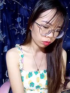 Snapshot of __Mai-love19__ chatting on 11/16/25, 10:04 Mai-love19 online show from 11/16/25, 10:04