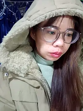 Snapshot of __Mai-love19__ chatting on 11/28/25, 12:35 Mai-love19 online show from 11/28/25, 12:35