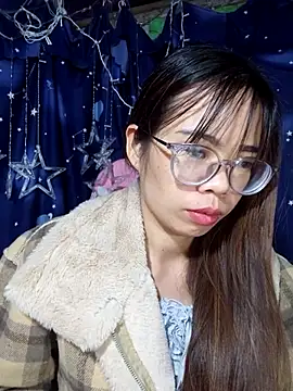 Snapshot of __Mai-love19__ chatting on 12/15/25, 02:05 Mai-love19 online show from 12/15/25, 02:05