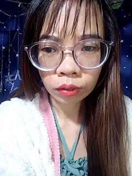 Snapshot of __Mai-love19__ chatting on 12/21/25, 11:12 Mai-love19 online show from 12/21/25, 11:12