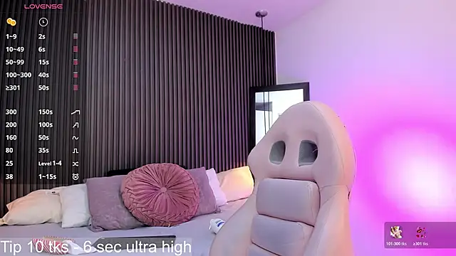 Snapshot of pervert_lizza chatting on 10/24/25, 11:39 pervert lizza online show from 10/24/25, 11:39